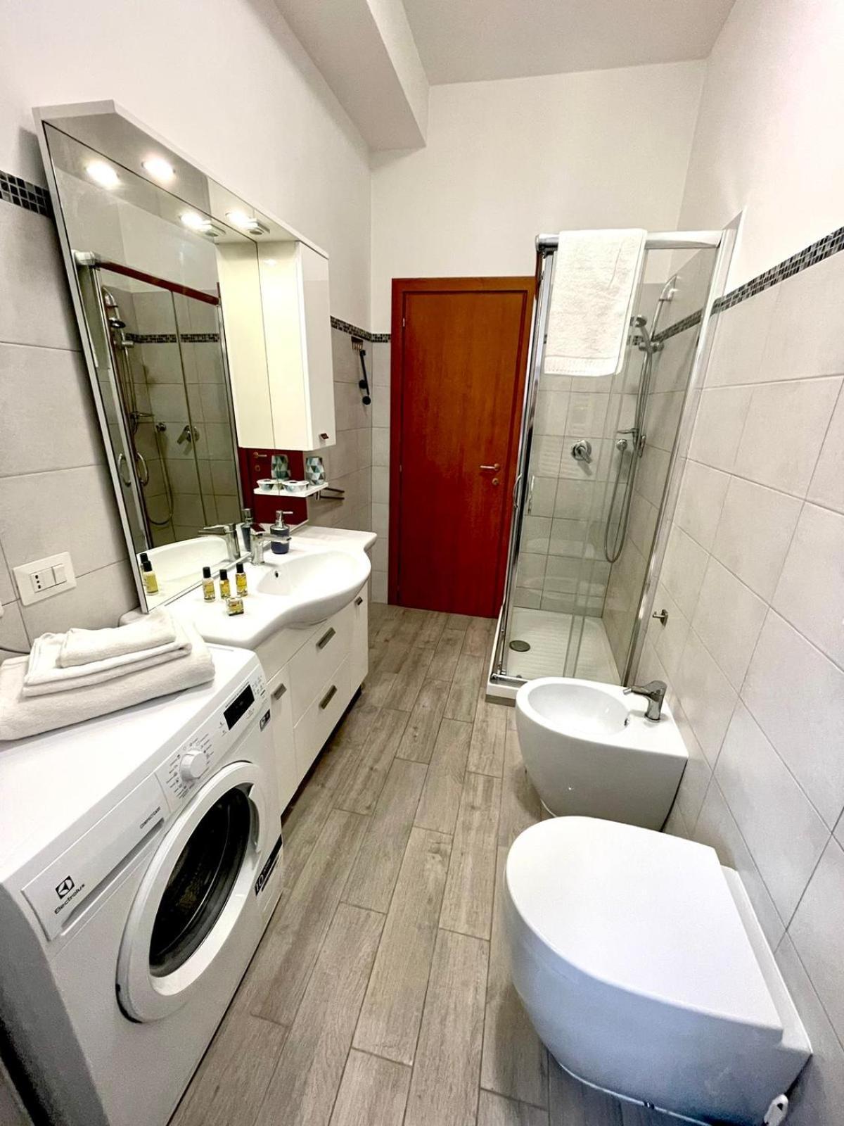 Lucens Domus Appartamento Roma Quartiere Trieste - Vicino Metro B1 - 외부 사진